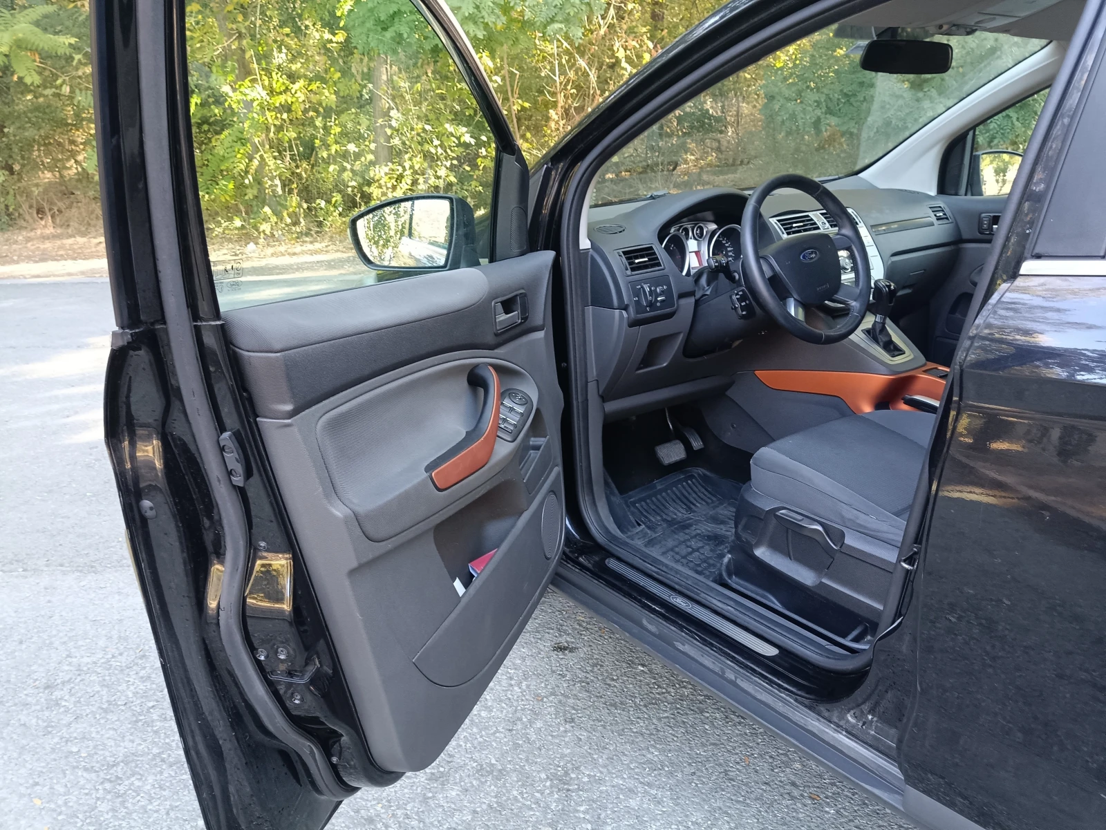 Ford Kuga 4x4 2.0 Titanium  - изображение 2