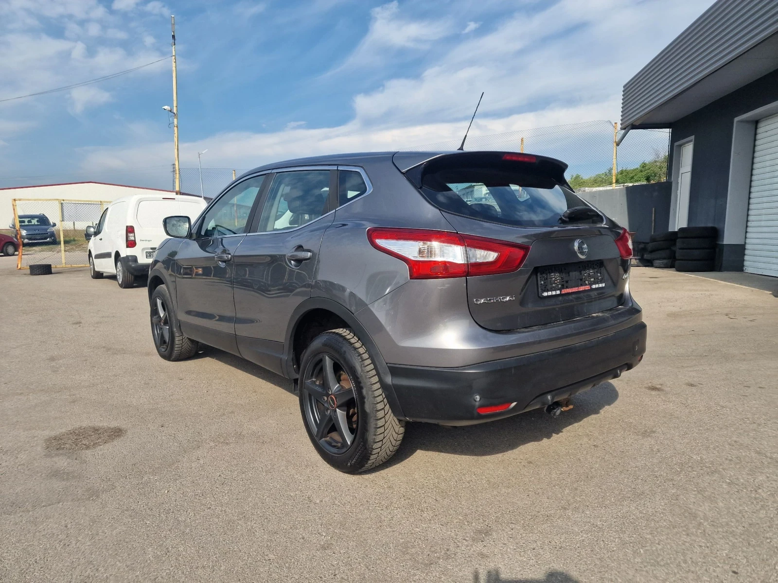 Nissan Qashqai 1.6dci 4x4 КАМЕРА  - изображение 4