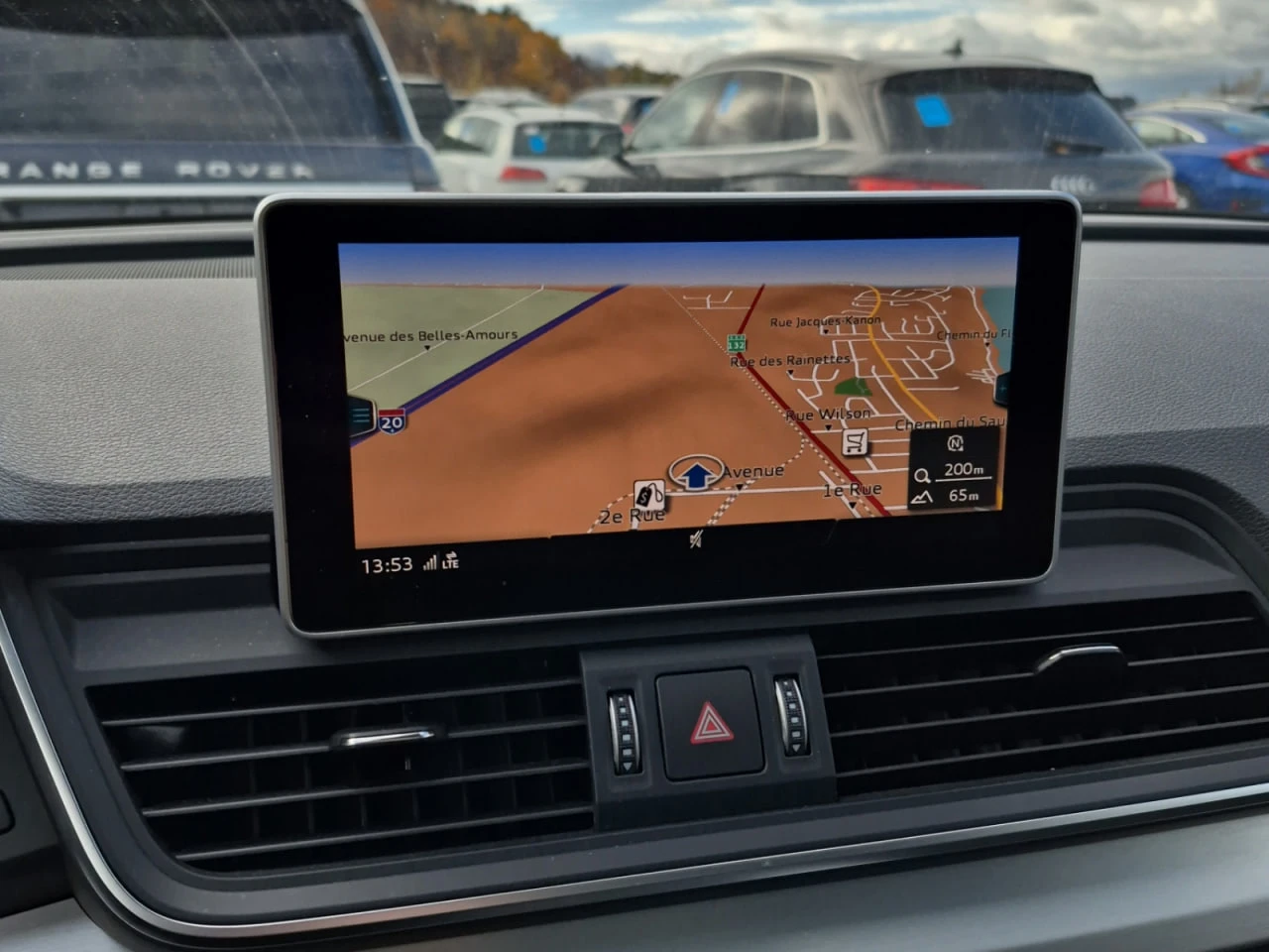 Audi SQ5 * АВТО КРЕДИТ* ЦЕНА ДО БГ * Сервизна история *  - изображение 8