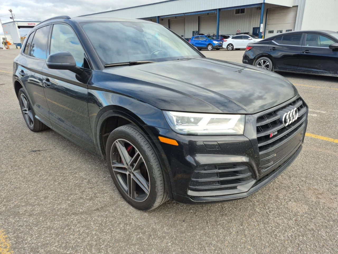 Audi SQ5 * АВТО КРЕДИТ* ЦЕНА ДО БГ * Сервизна история *  - изображение 2