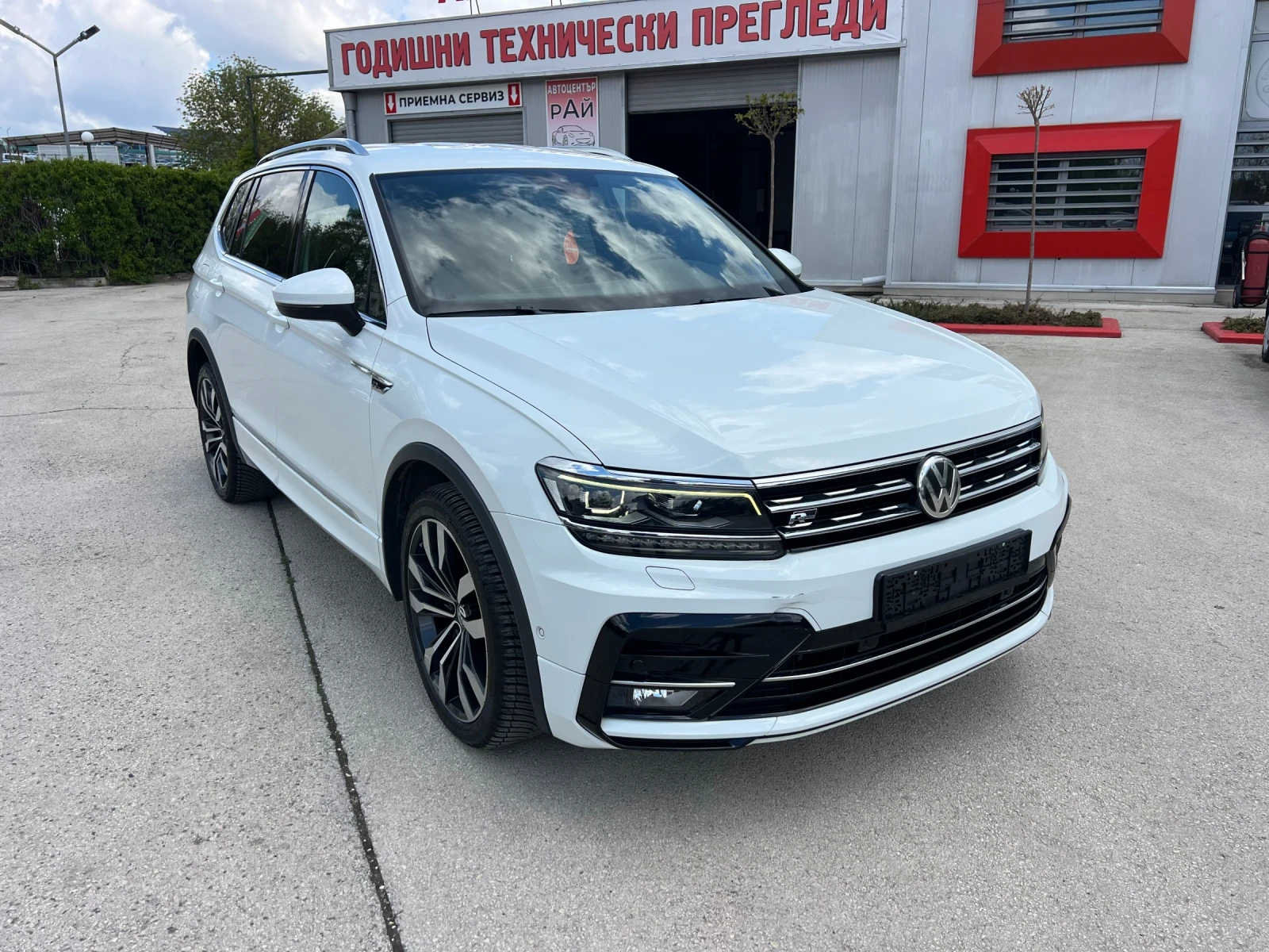 VW Tiguan Allspace 4-motion , снимка 3 - Автомобили и джипове - 54380790