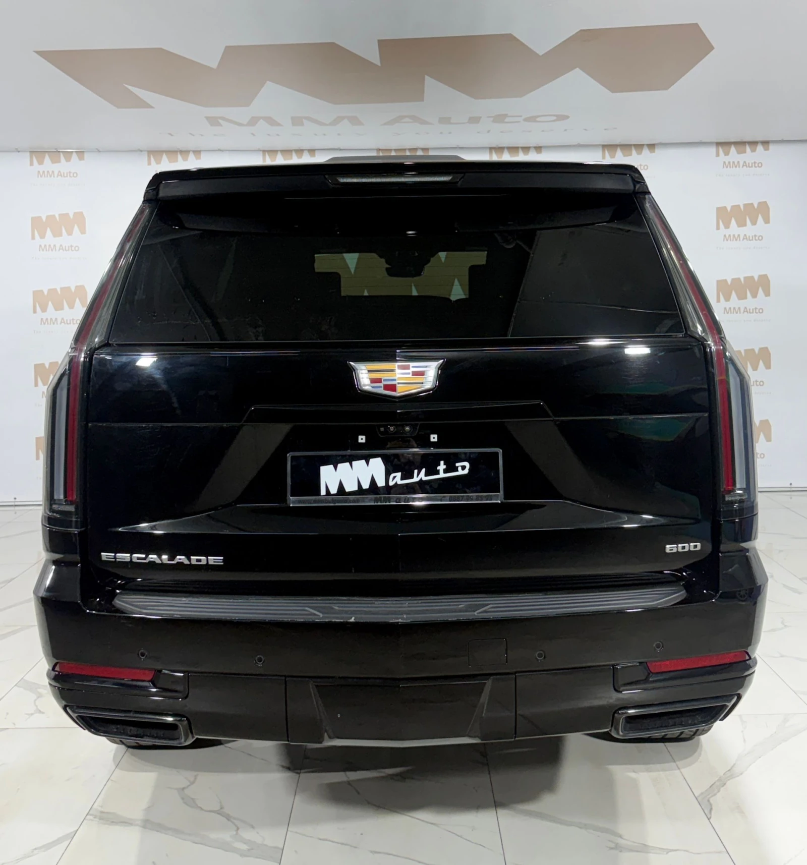 Cadillac Escalade 6.2 V8 AWD* HuD* Pano* AKG* TV, снимка 5 - Автомобили и джипове - 54760476