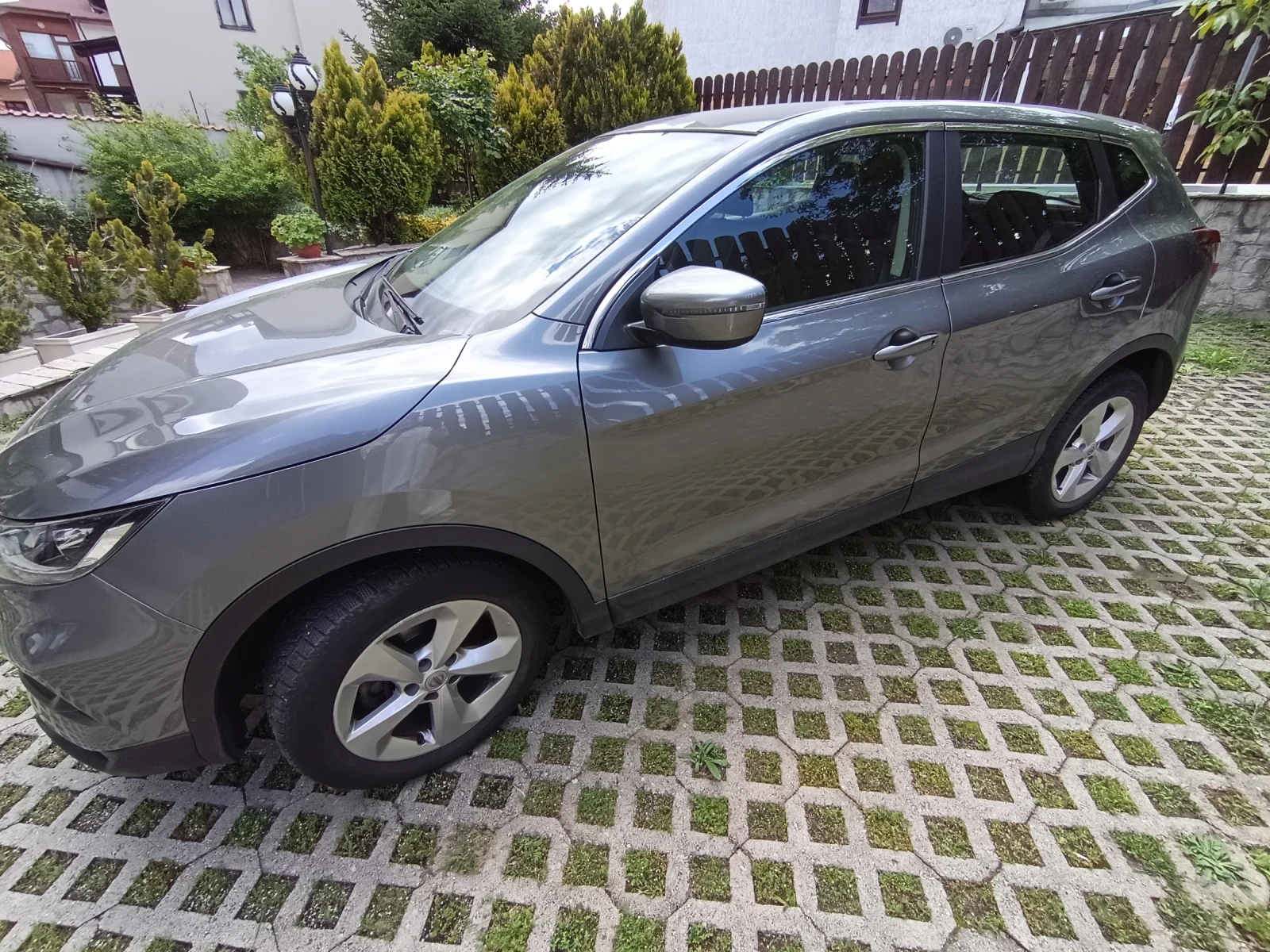 Nissan Qashqai, снимка 10 - Автомобили и джипове - 54825398