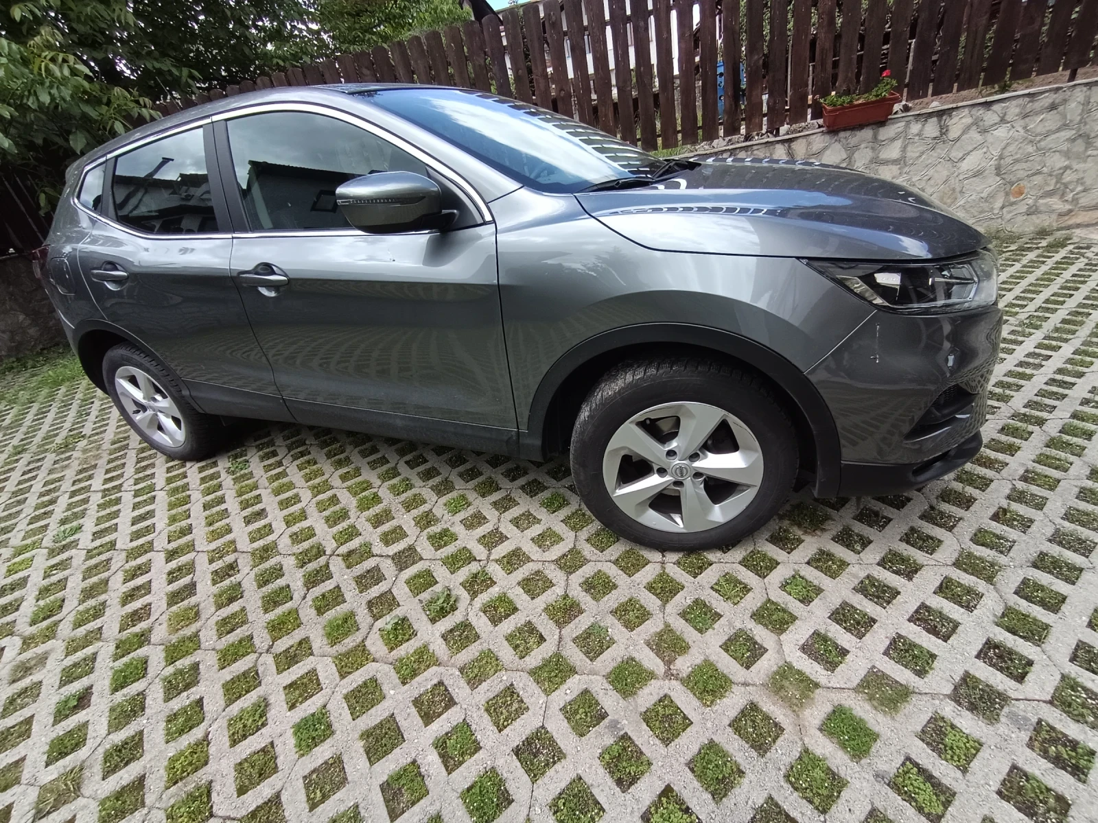 Nissan Qashqai, снимка 6 - Автомобили и джипове - 54825398