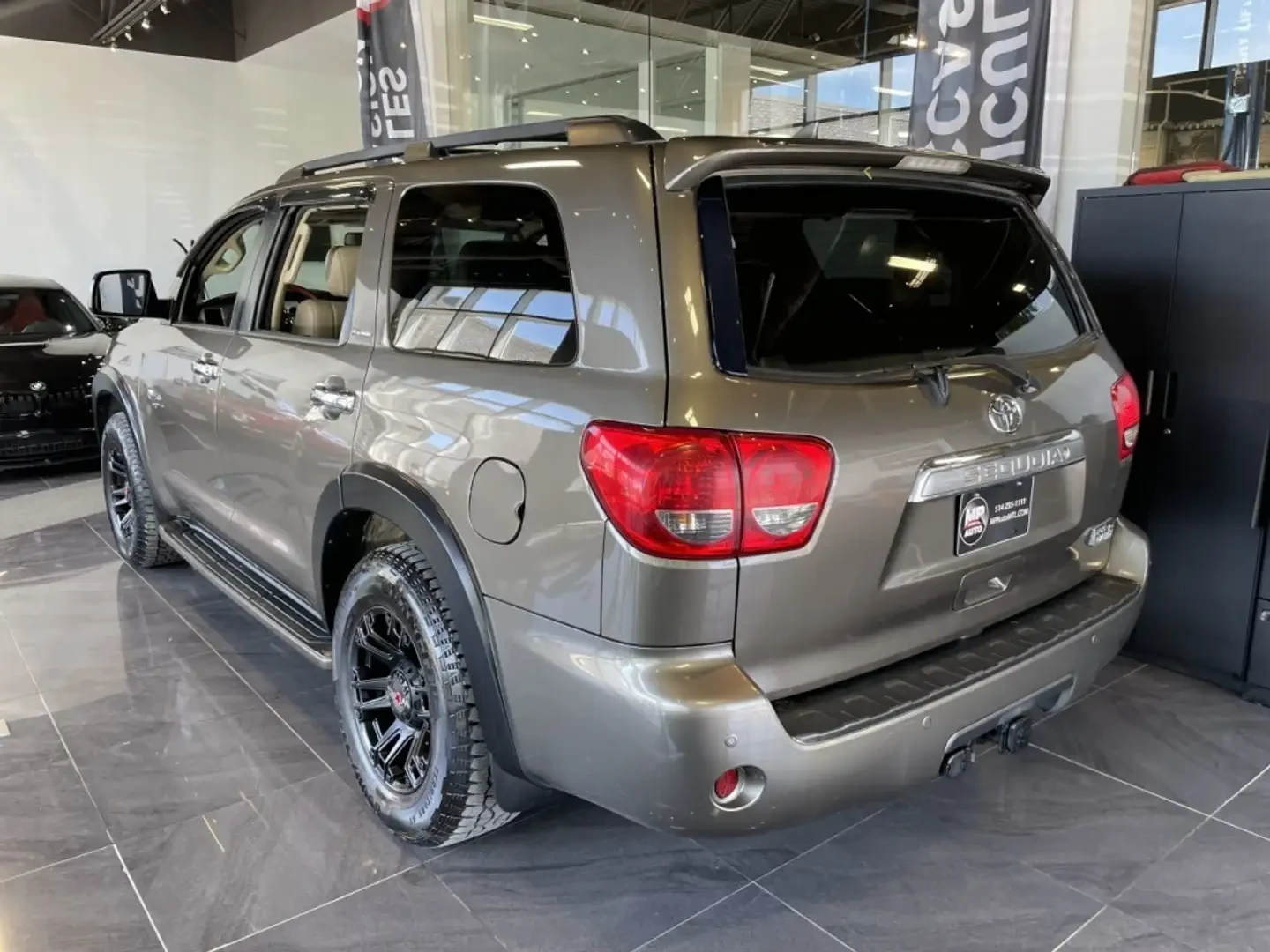 Toyota Sequoia 5.7* V8* JBL* ПОДГРЕВ* КАМЕРА* КОЖА* , снимка 4 - Автомобили и джипове - 54832211