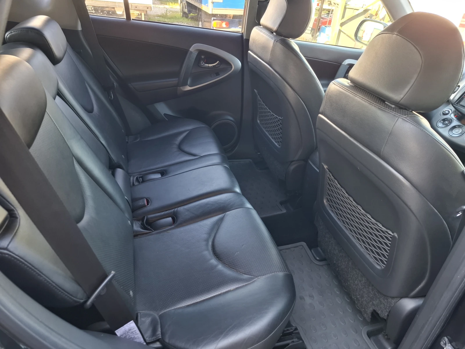 Toyota Rav4 4х4, снимка 8 - Автомобили и джипове - 54972983
