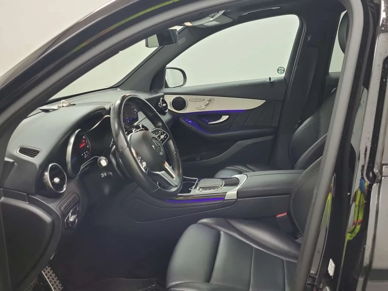 Mercedes-Benz GLC 300 * CARFAX * БЕЗ ПЪРВОНАЧАЛНА ВНОСКА, снимка 5 - Автомобили и джипове - 55463990