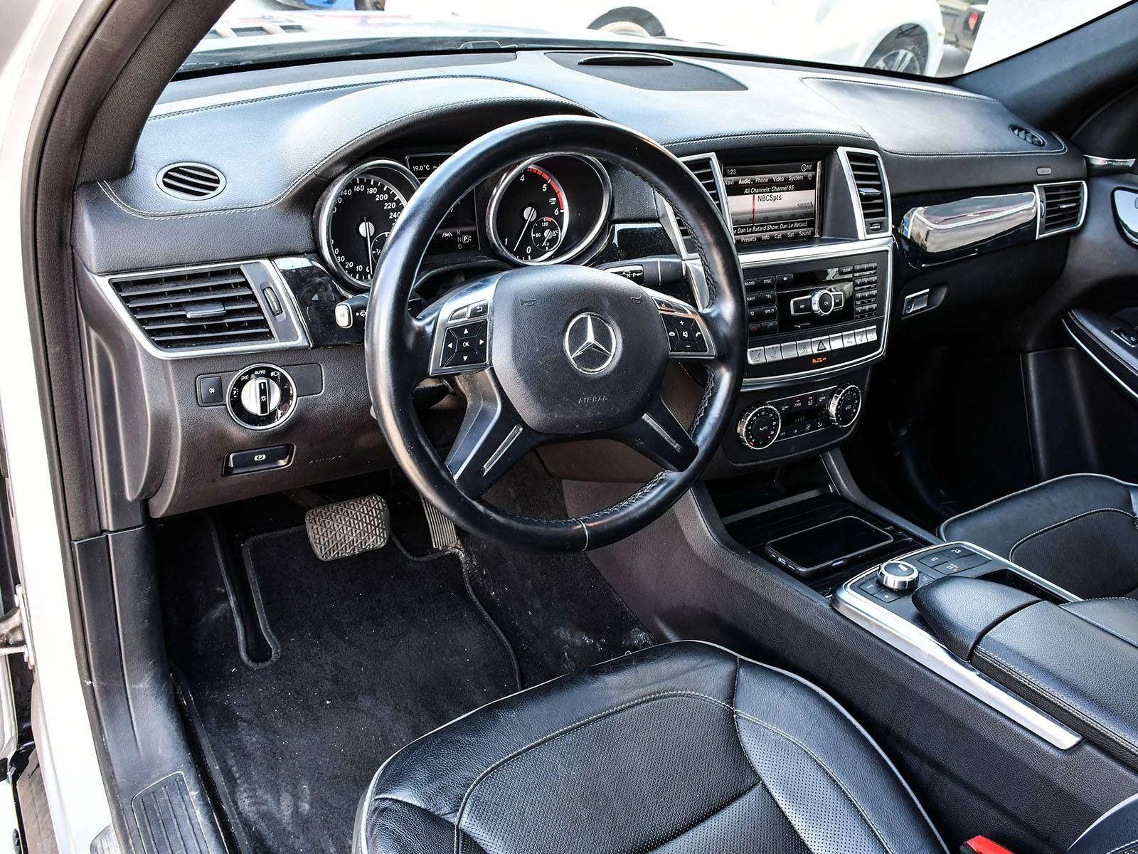 Mercedes-Benz GL GL 350| 1OWNER | 29 SERVICES | CLEAN CARFAX | , снимка 10 - Автомобили и джипове - 56017778