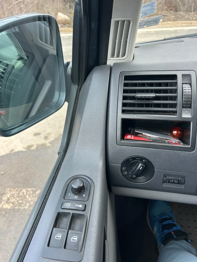 VW Transporter, снимка 14 - Бусове и автобуси - 48702579