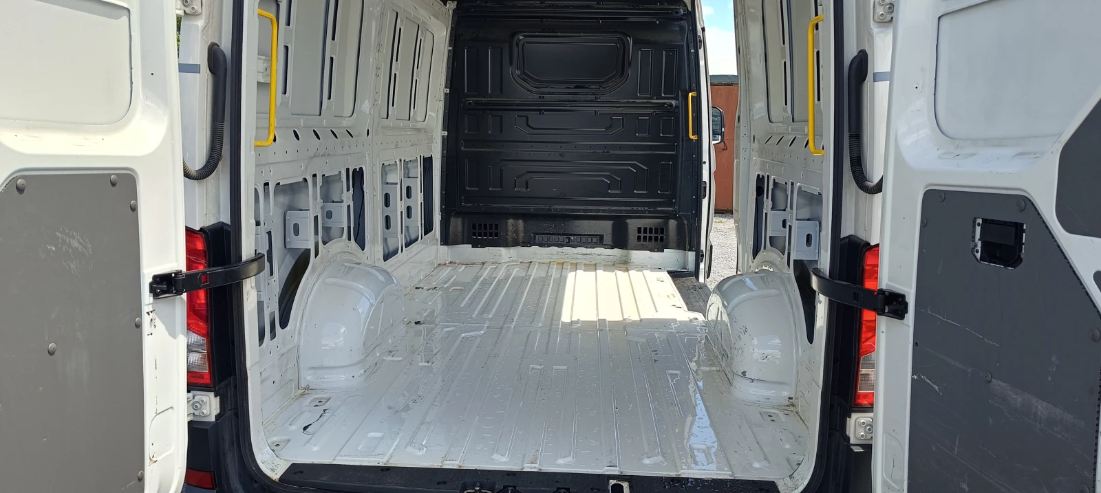 VW Crafter 2.0 TDI 140 PS, снимка 8 - Бусове и автобуси - 54631027