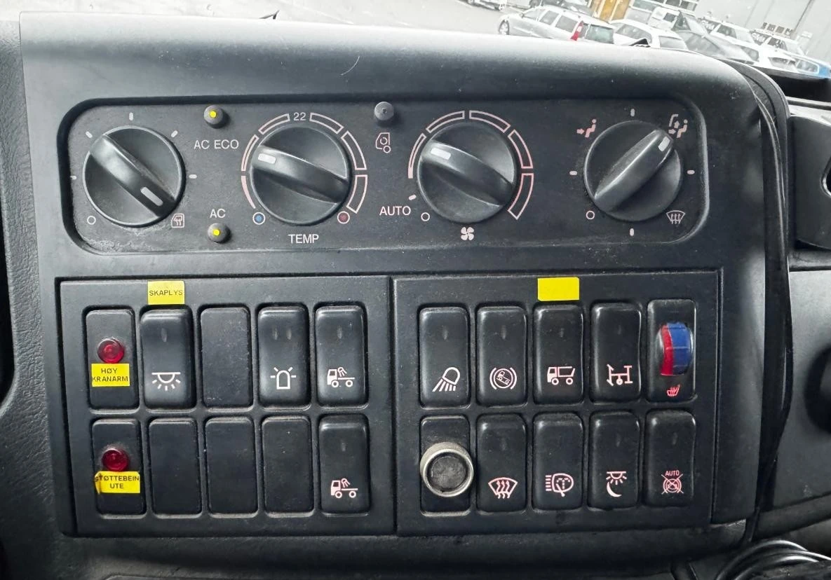 Man Tgm 13.290 4x4 + Palfinger PK 12502-SH, снимка 12 - Камиони - 56321713