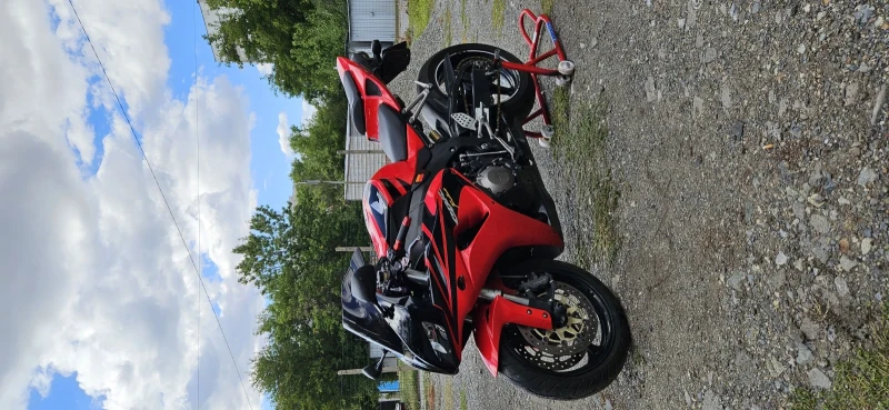 Honda Cbr 1000RR, снимка 2 - Мотоциклети и мототехника - 52571729