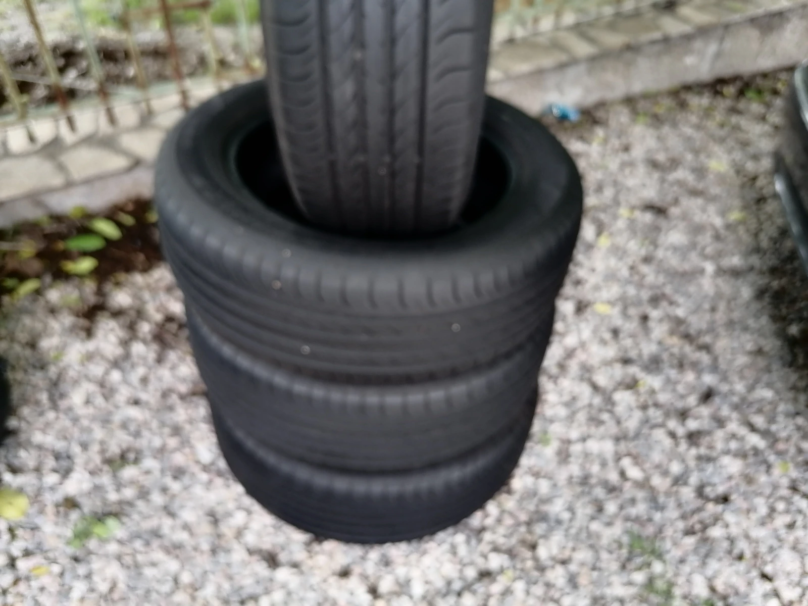 Гуми Летни 235/60R18, снимка 2 - Гуми и джанти - 54613019