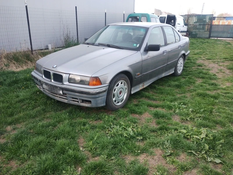 BMW 318 На части, снимка 1 - Автомобили и джипове - 47059808