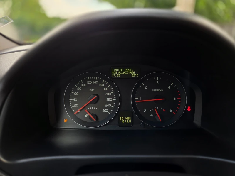 Volvo V50 D2 R-DESIGN УНИКАТ, снимка 11 - Автомобили и джипове - 51324179