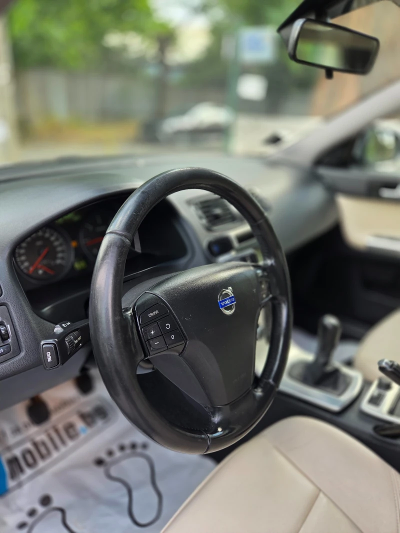 Volvo V50 D2 R-DESIGN УНИКАТ, снимка 9 - Автомобили и джипове - 51324179