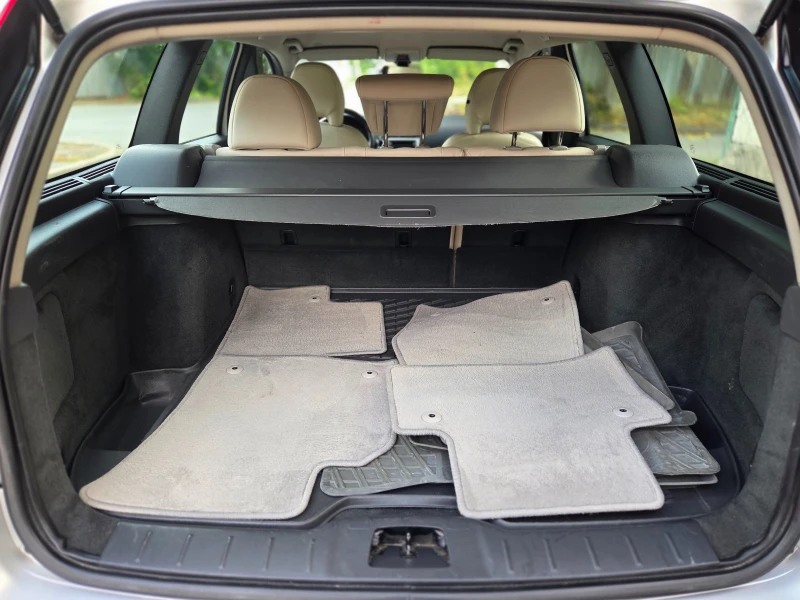 Volvo V50 D2 R-DESIGN УНИКАТ, снимка 13 - Автомобили и джипове - 51324179