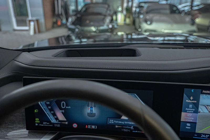 BMW 740 d/BMW Individual/Bower&Wilkins/Камера 360/Панорама, снимка 12 - Автомобили и джипове - 51955303