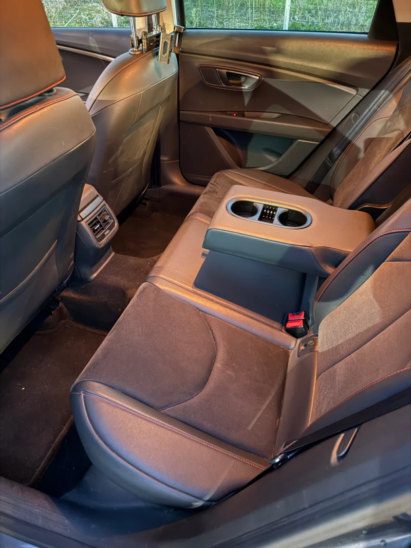 Seat Leon FR, снимка 12 - Автомобили и джипове - 52338529