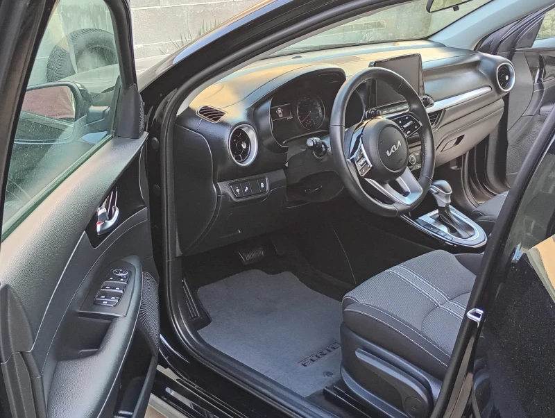 Kia Ceed Ceeb forte EX, снимка 15 - Автомобили и джипове - 52428206