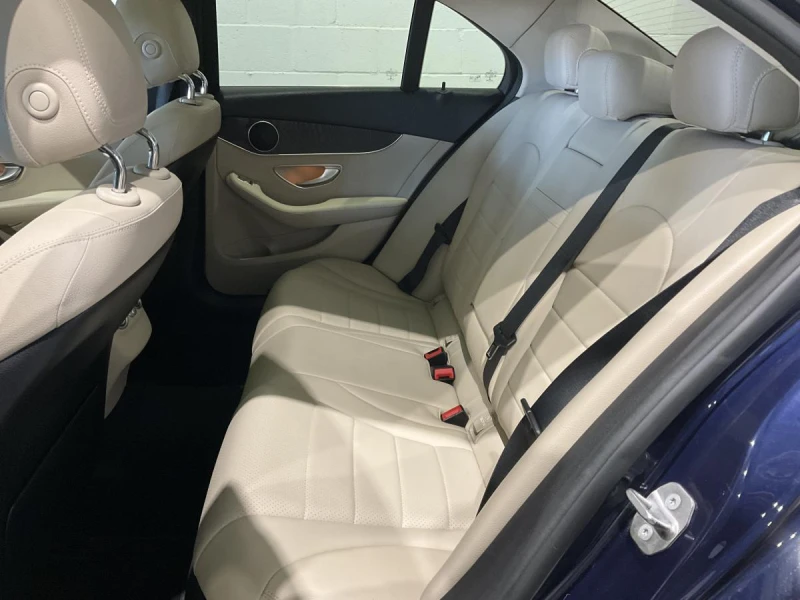 Mercedes-Benz C 300 4MATIC* FACE* ПОДГРЕВ* ПАНОРАМА* КАМЕРА* КЕЙЛЕС, снимка 16 - Автомобили и джипове - 52653626