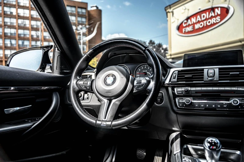 BMW M4 COUPE* Без инциденти* CARBON* НАВИ* Панорама, снимка 14 - Автомобили и джипове - 52733138