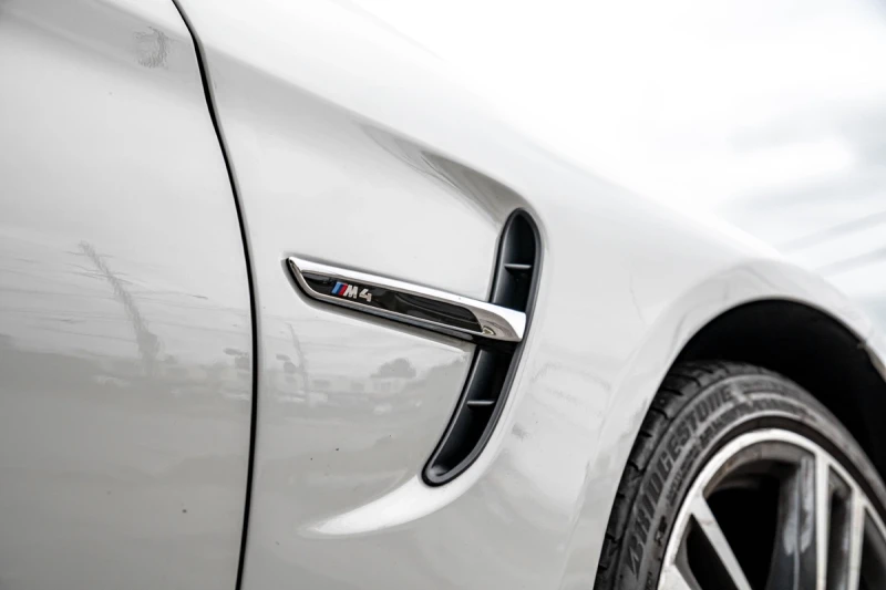 BMW M4 COUPE* Без инциденти* CARBON* НАВИ* Панорама, снимка 2 - Автомобили и джипове - 52733138