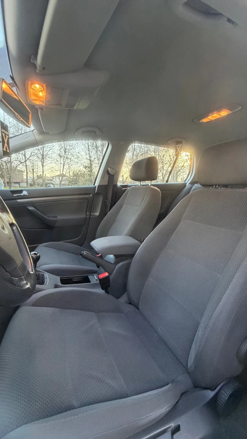 VW Golf Golf 5 1.6i, снимка 6 - Автомобили и джипове - 52774502