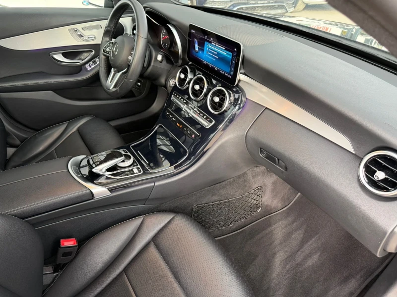 Mercedes-Benz C 300 AMG-Pack 4Matic, снимка 11 - Автомобили и джипове - 52966874