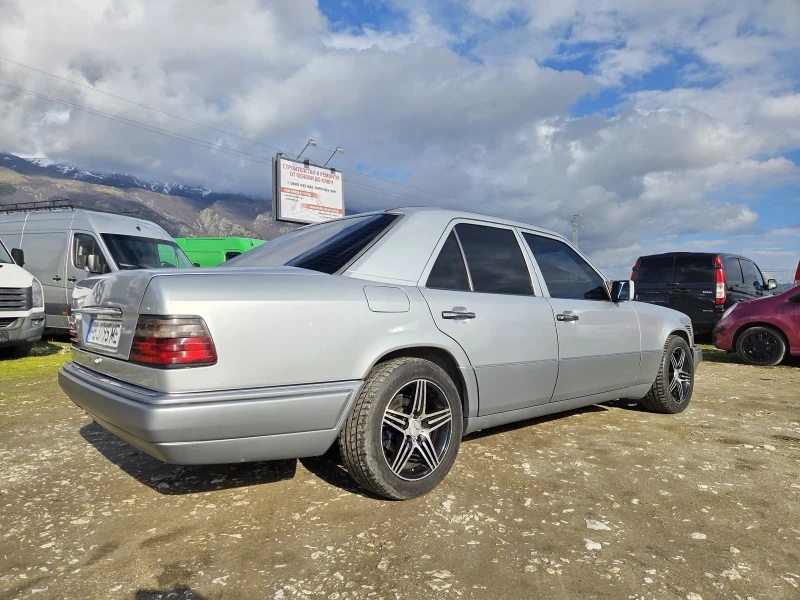 Mercedes-Benz 124 250D 113кс.климатик, снимка 4 - Автомобили и джипове - 53394800