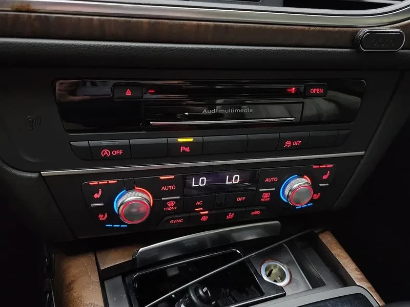Audi A6 3.0 TDI Quattro, снимка 16 - Автомобили и джипове - 54553927