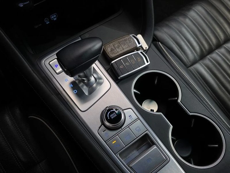 Genesis G70 2.0T AWD| 252к.с., снимка 9 - Автомобили и джипове - 56391817