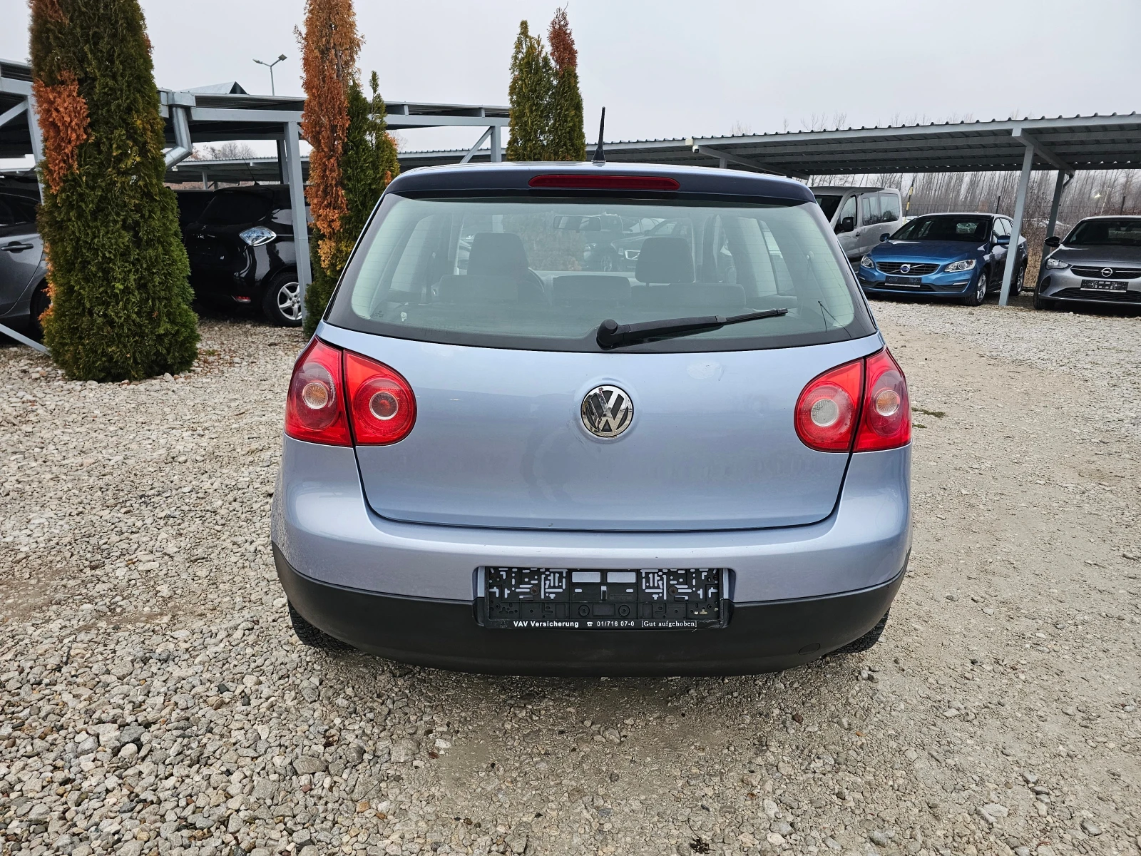 VW Golf 1.4i КЛИМАТИК РЕАЛНИ КИЛОМЕТРИ - изображение 4