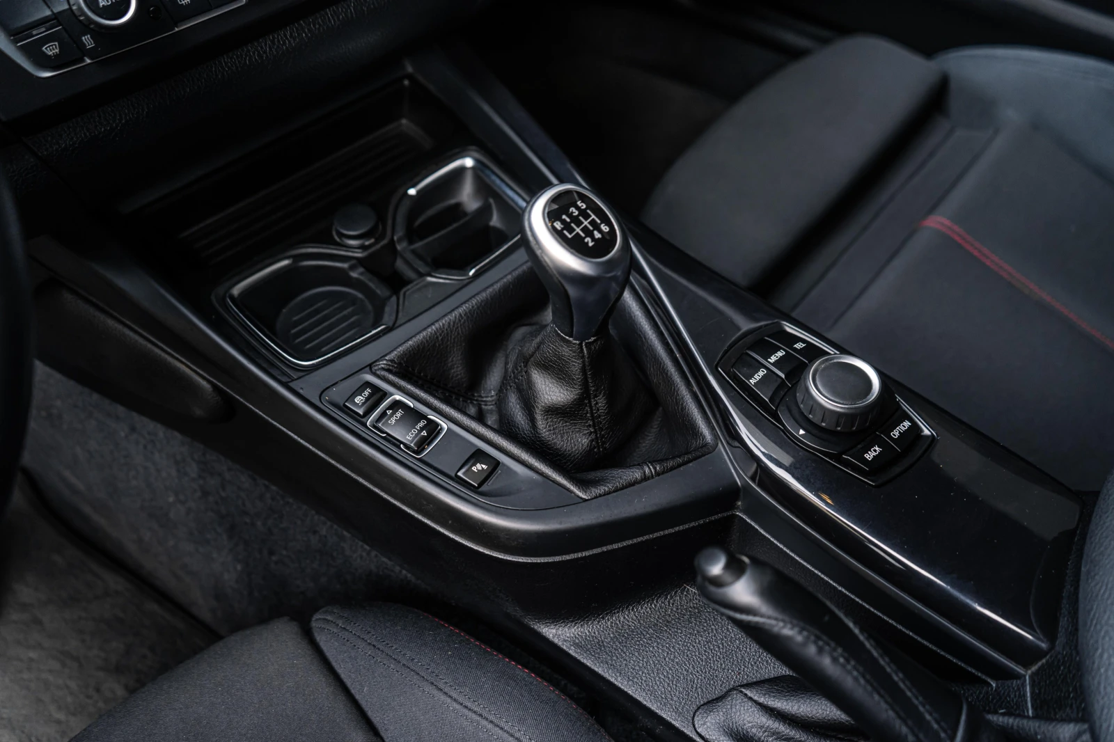 BMW 120 118D Sport | Напълно обслужен - изображение 8