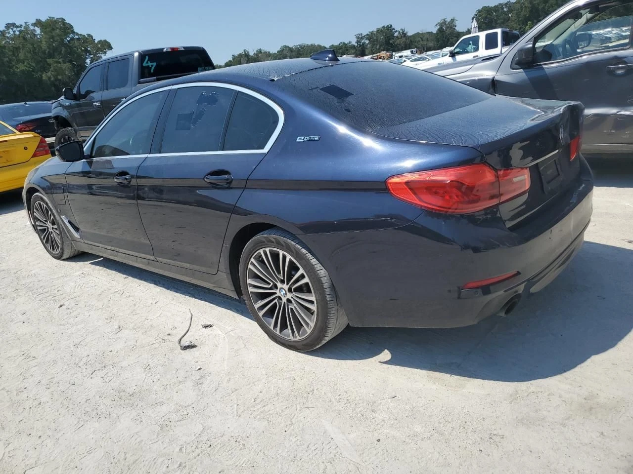 BMW 530E  - изображение 2