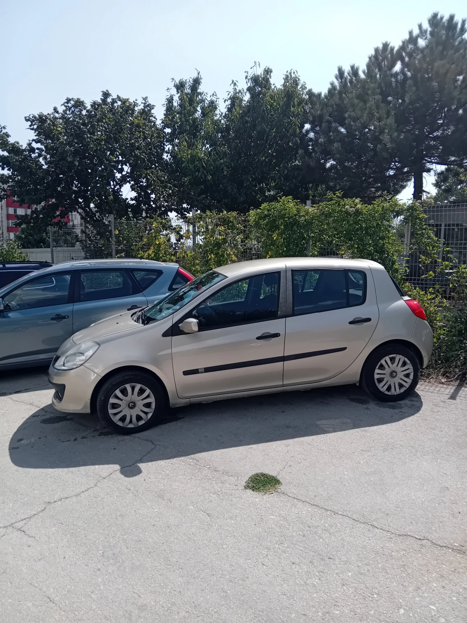 Renault Clio 1.2 бензин КЛИМАТИК - изображение 3