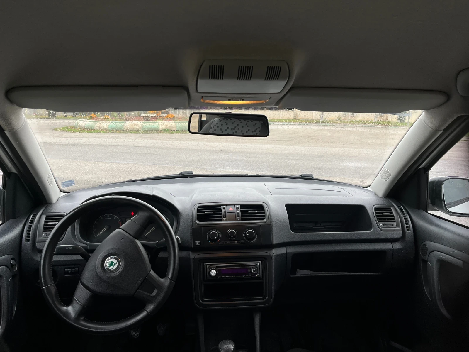 Skoda Praktik 1.4I - изображение 8