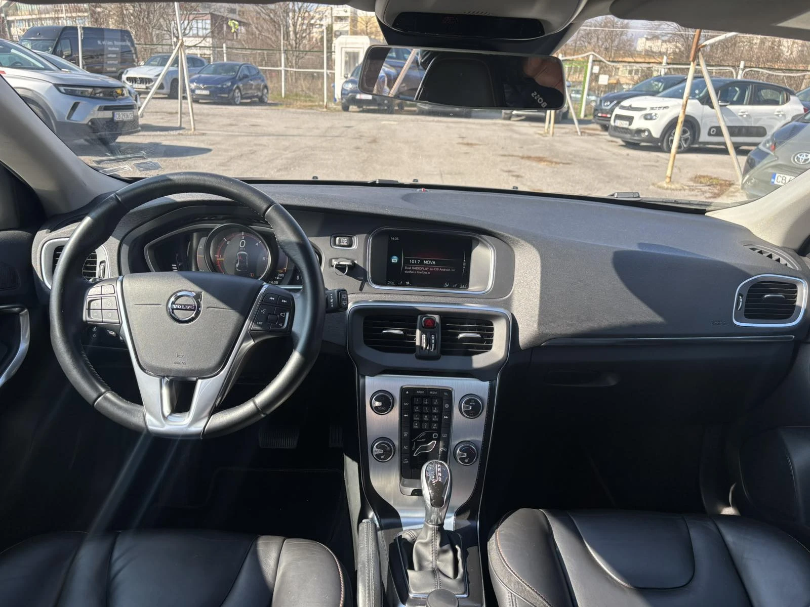 Volvo V40 D2, снимка 16 - Автомобили и джипове - 53735870