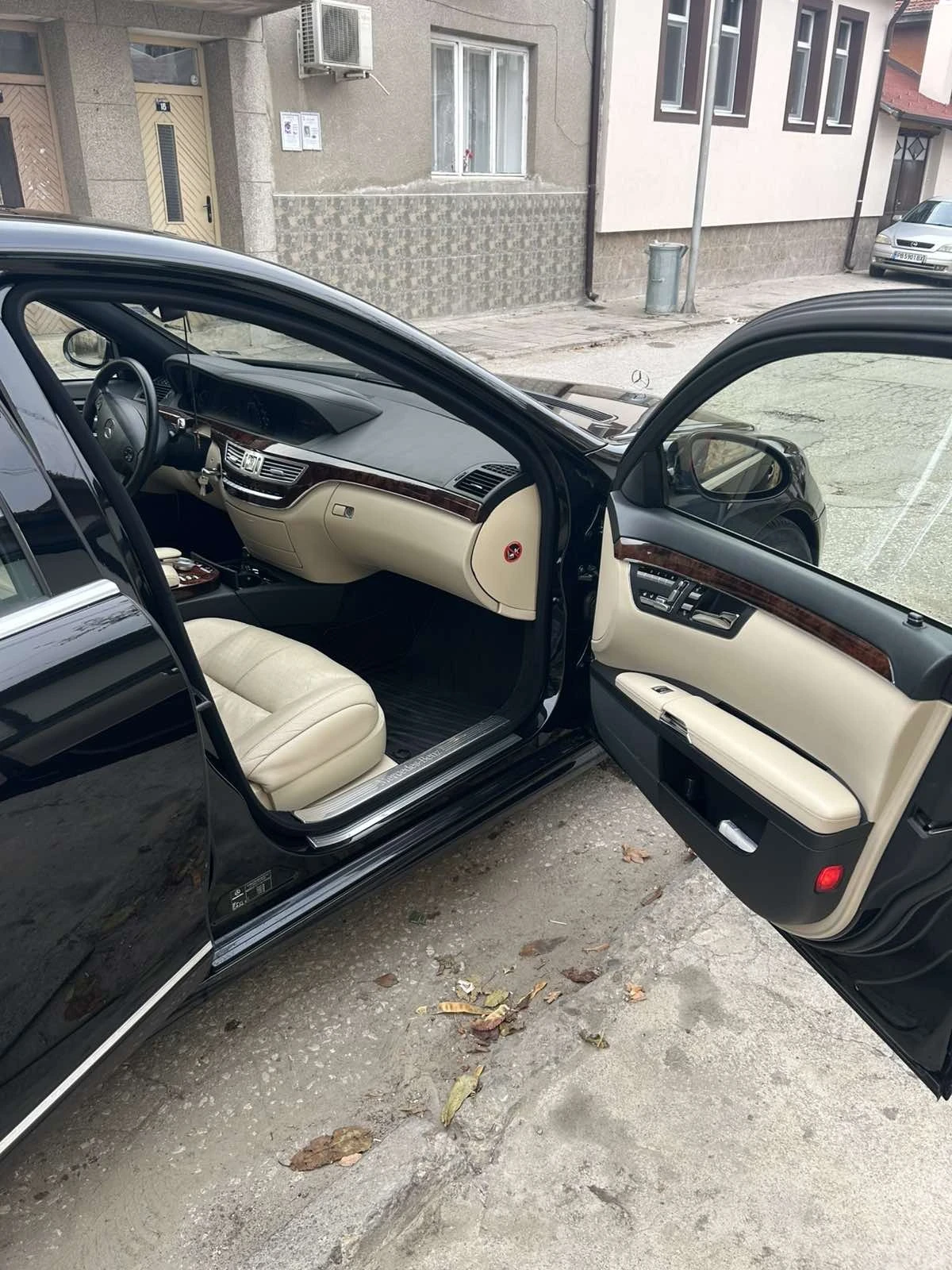 Mercedes-Benz S 550 Long, снимка 3 - Автомобили и джипове - 54294479