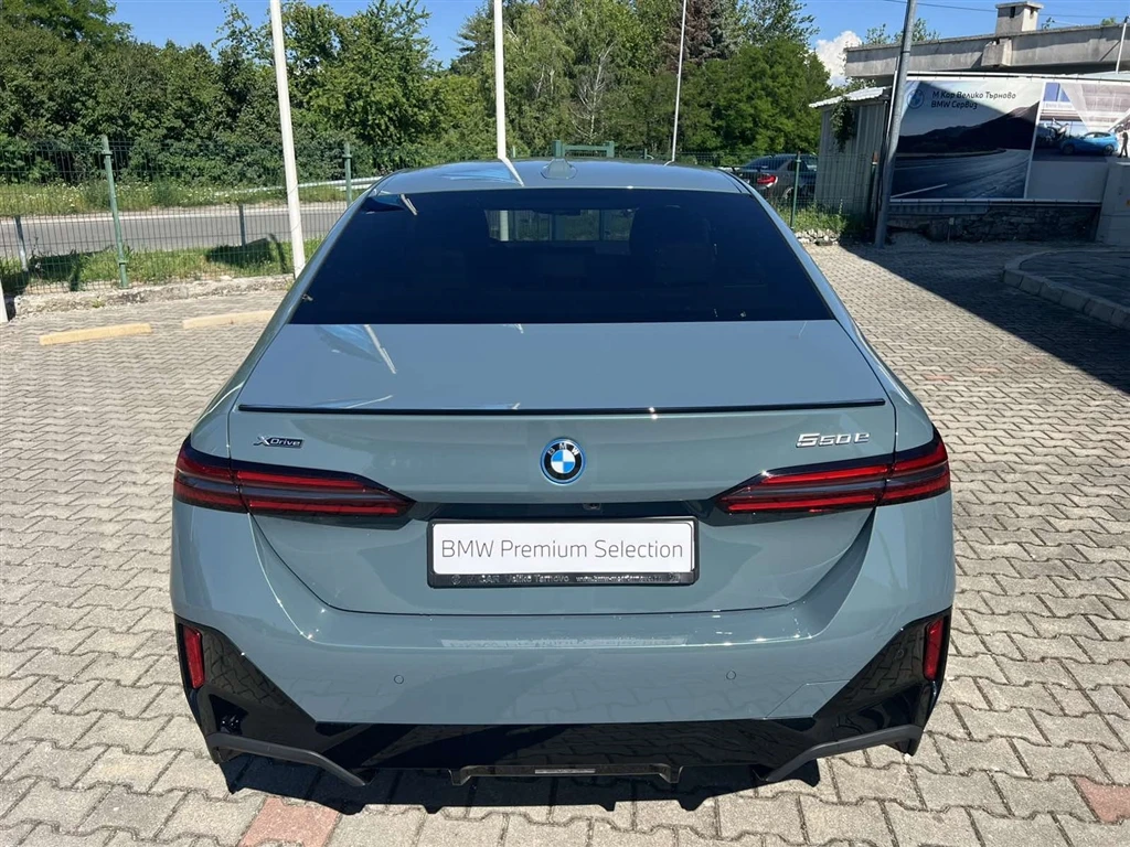 BMW 550 xDrive, снимка 9 - Автомобили и джипове - 54632853
