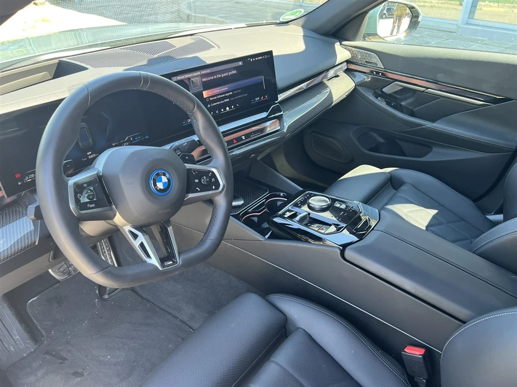 BMW 550 xDrive, снимка 6 - Автомобили и джипове - 54632853