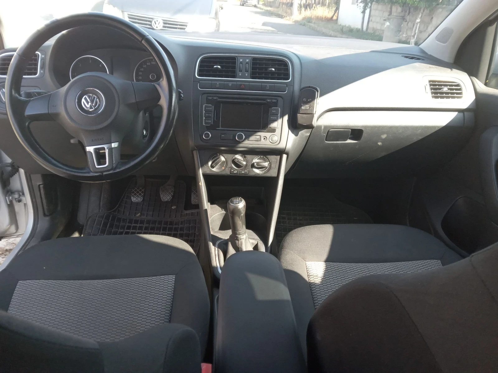 VW Polo, снимка 6 - Автомобили и джипове - 55071925