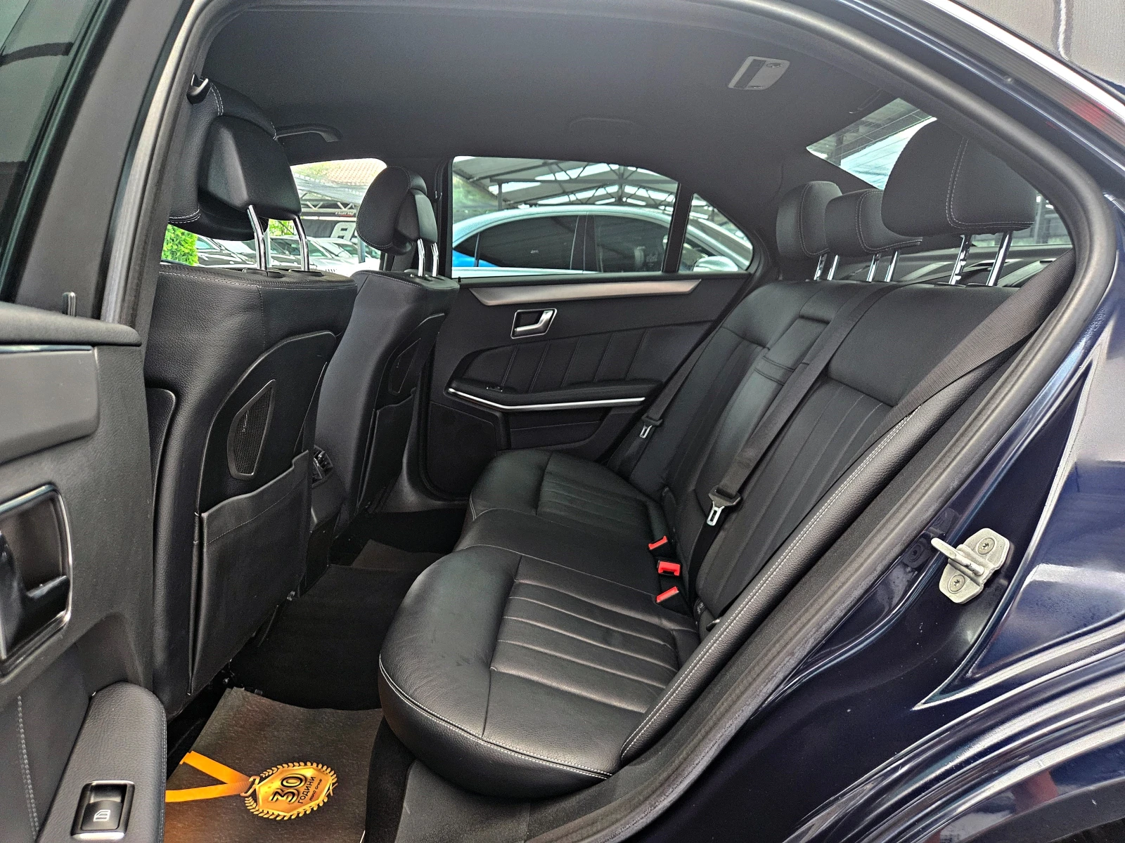 Mercedes-Benz E 350 AMG/FACE/CAMERA/ОБДУХ/ПОДГРЕВ/HARMAN/KARDON/LIZING, снимка 16 - Автомобили и джипове - 55307249