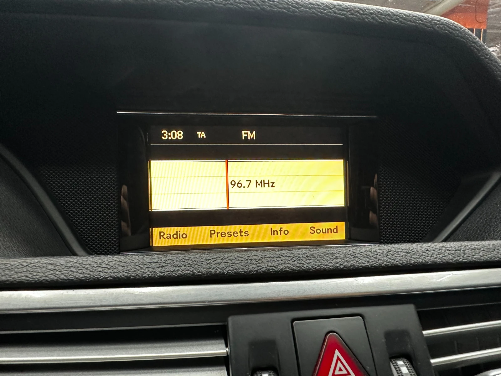 Mercedes-Benz E 200 2.2d 136 к.с., снимка 15 - Автомобили и джипове - 55665666
