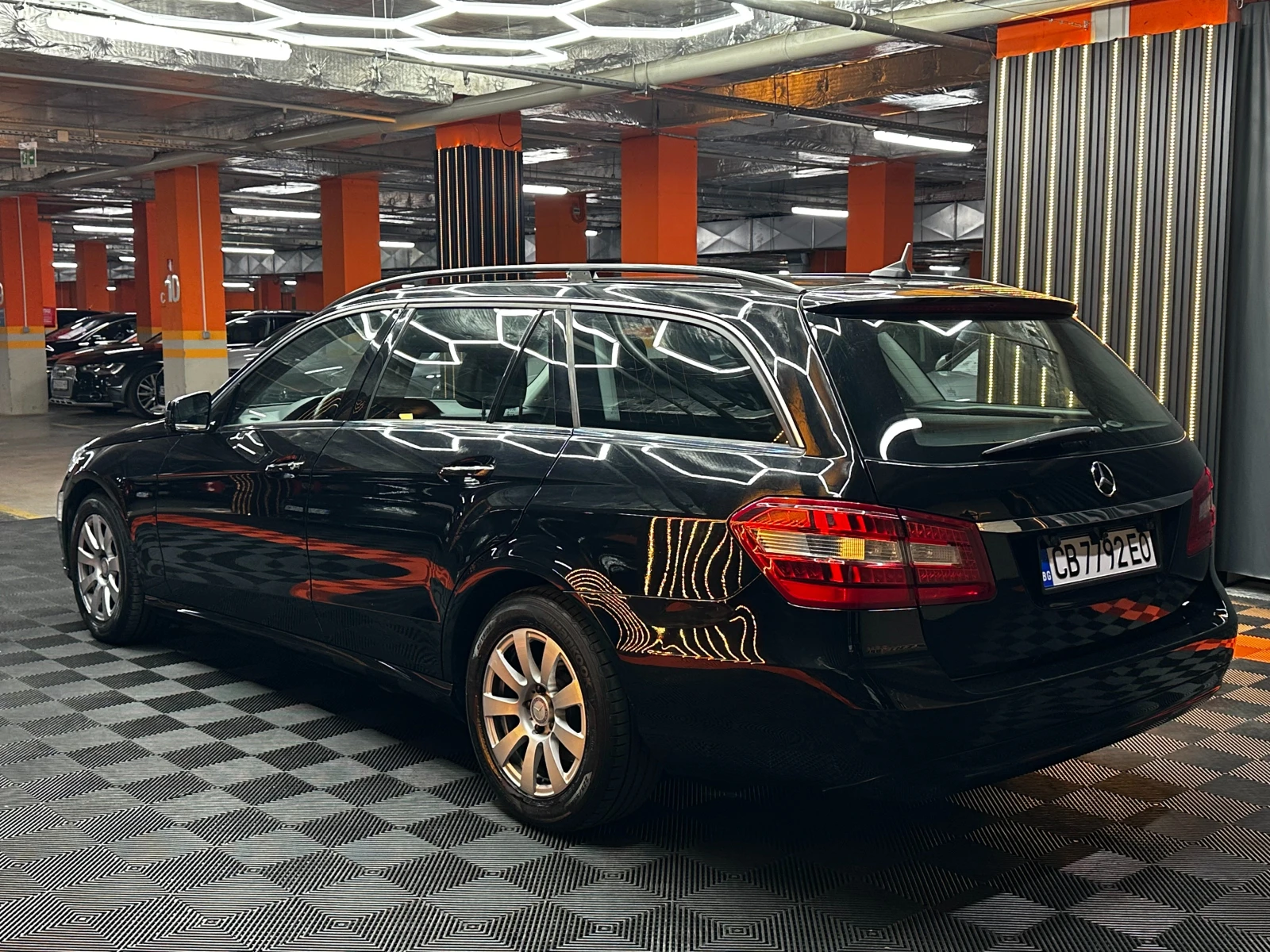 Mercedes-Benz E 200 2.2d 136 к.с., снимка 5 - Автомобили и джипове - 55665666