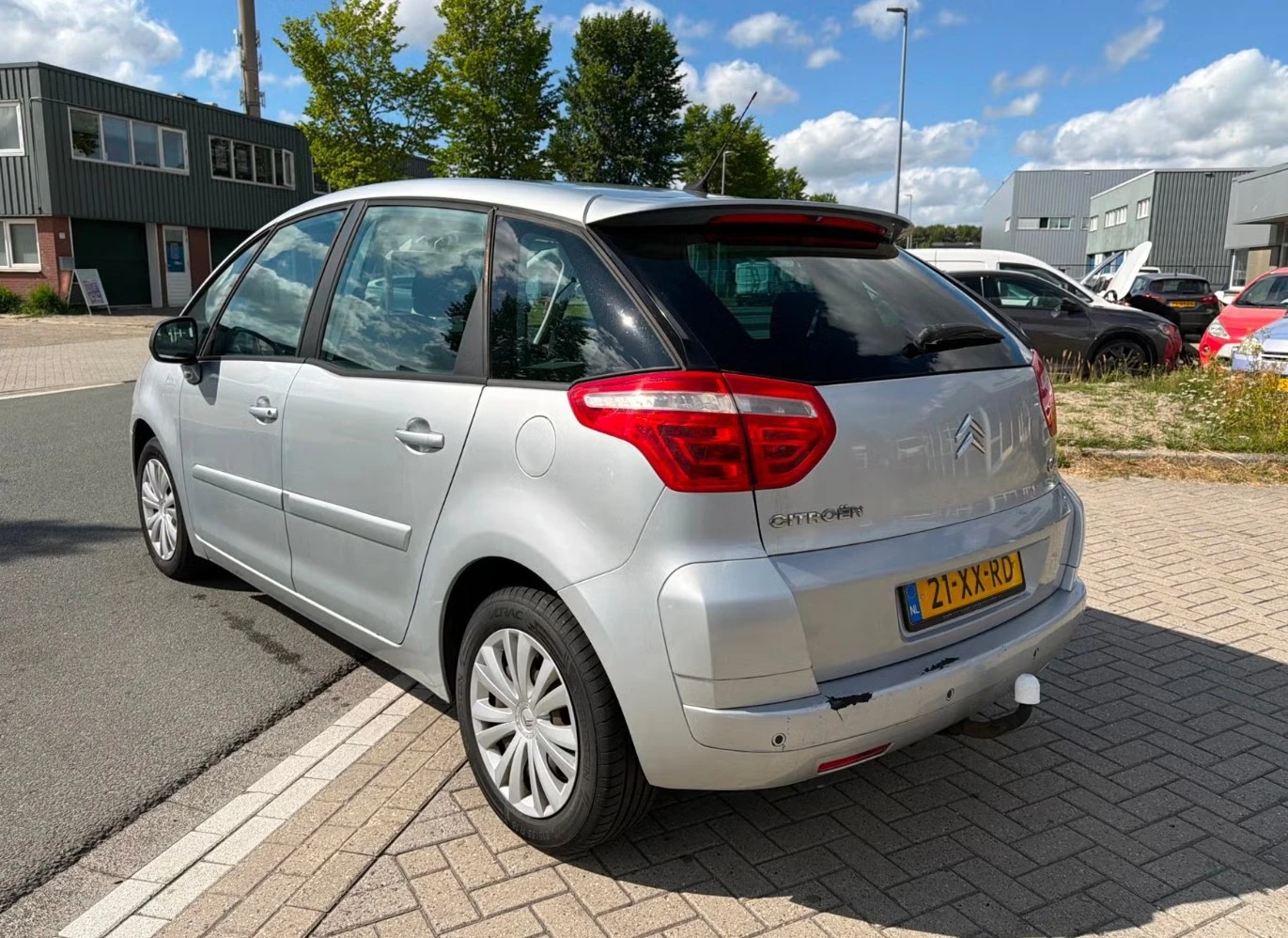 Citroen C4 1.8 доказуеми км, снимка 3 - Автомобили и джипове - 55881092