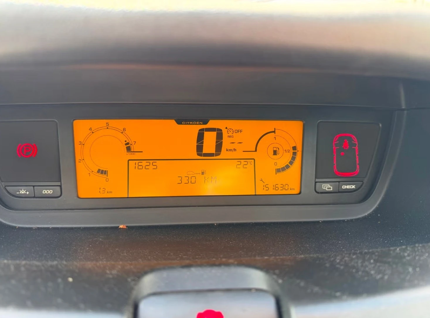 Citroen C4 1.8 доказуеми км, снимка 5 - Автомобили и джипове - 55881092