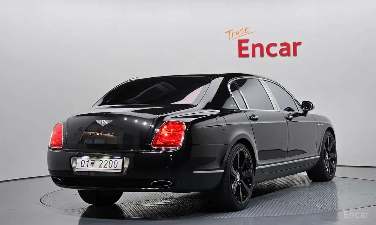 Bentley Flying Spur 6.0 | АВТОФИНАНСИРАНЕ | ЦЕНА ДО БЪЛГАРИЯ, снимка 2 - Автомобили и джипове - 56248693