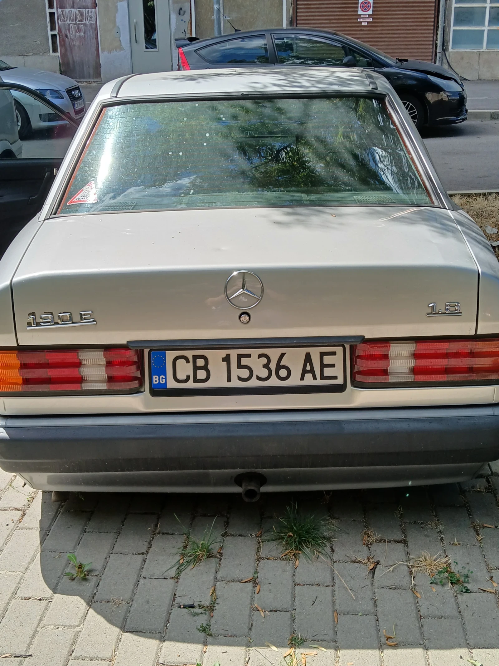 Mercedes-Benz 190, снимка 15 - Автомобили и джипове - 56480871