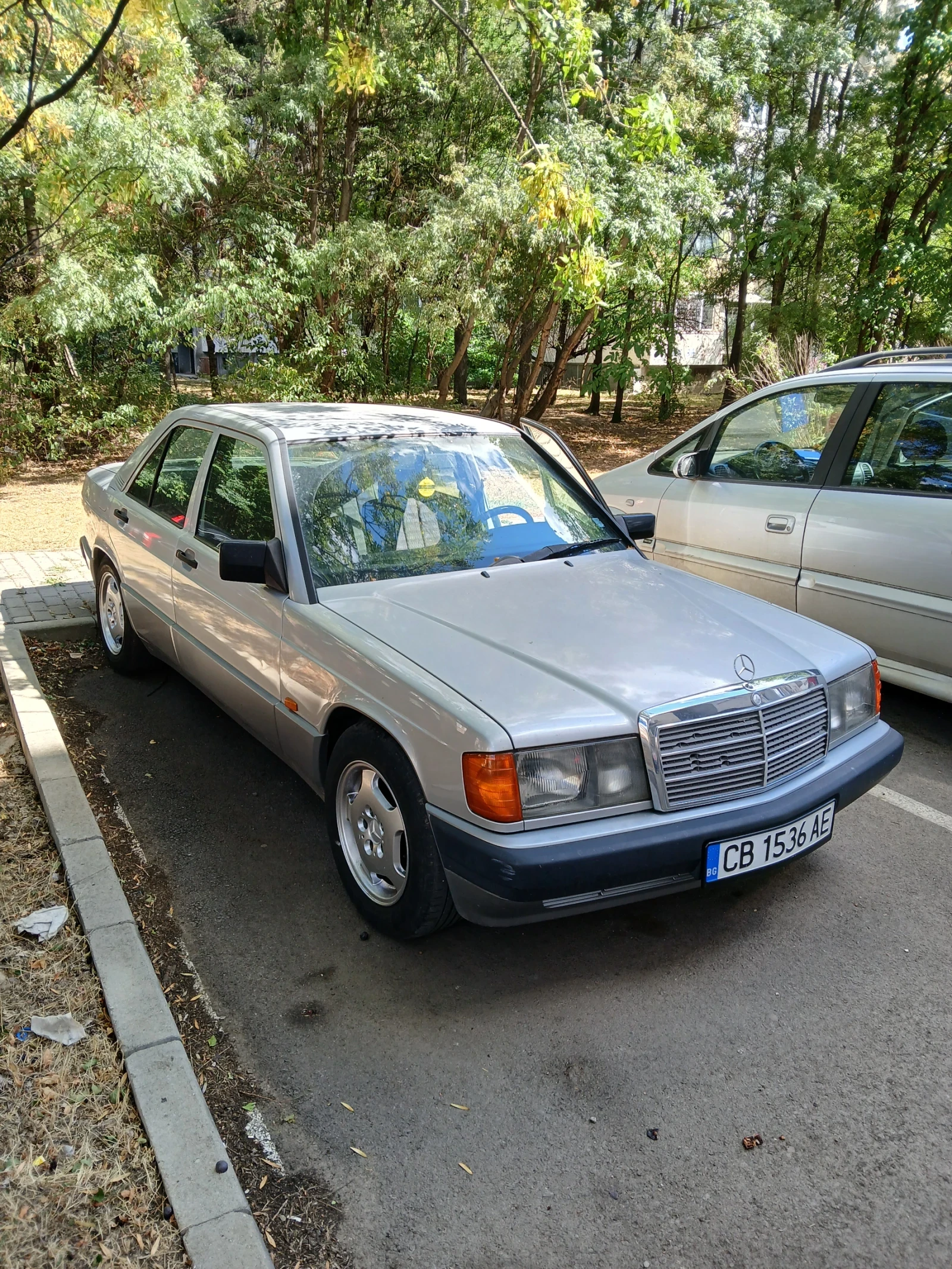 Mercedes-Benz 190